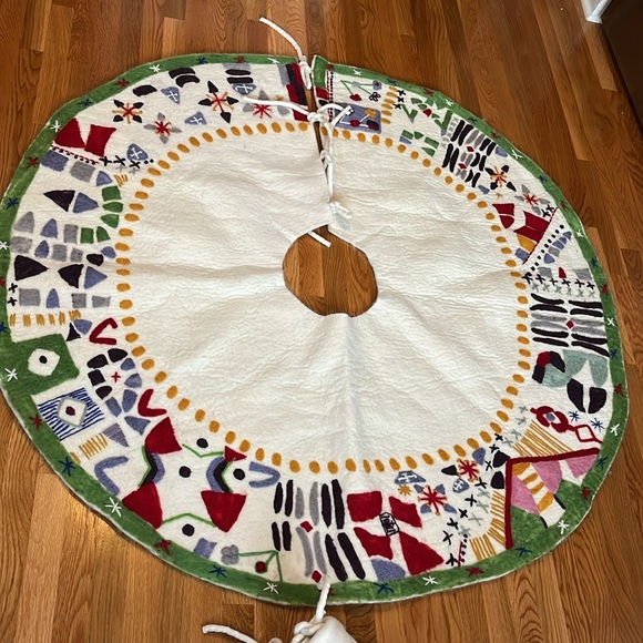 Anthropologie-Folk Tree Skirt NWT - Picture 16 of 16